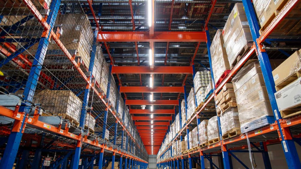 Automated Storage & Retrieval System (ASRS) in grocery DC